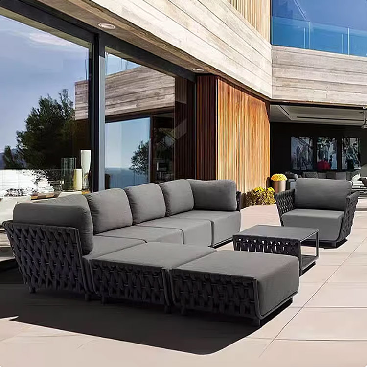 Outdoor Furniture Hotel - # مجموعة أثاث حدائق فاخرة من